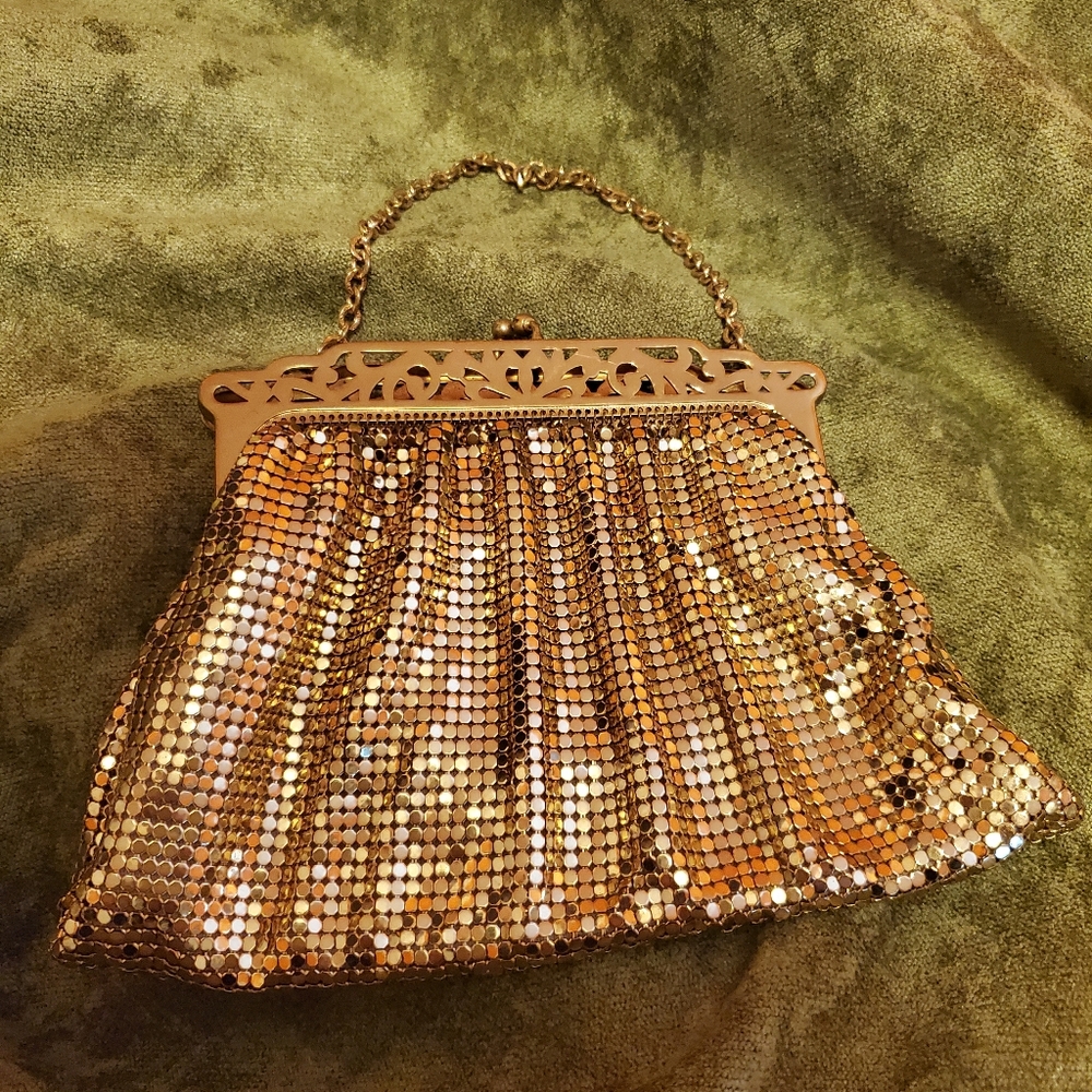 Rare Vintage Whiting and Davis coin purse